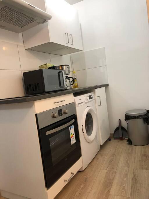 Superbe Appartement Meuble Refait A Neuf Tricastin Pierrelatte Exterior foto